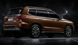 荣威rx8最新爆料信息,硬派越野再升级，性能与豪华并存